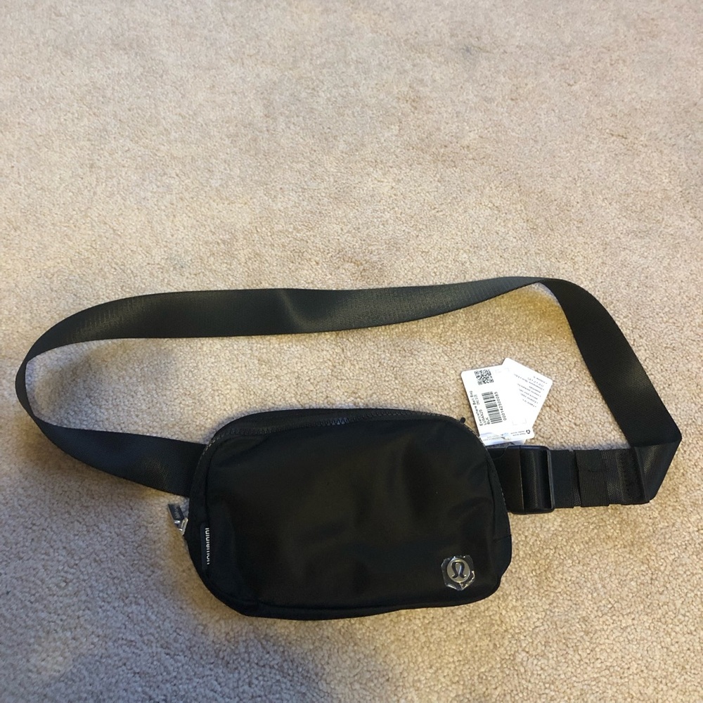 Lululemon belt bag